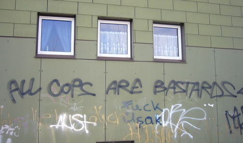 800px-acab-graffiti-800x475.jpg